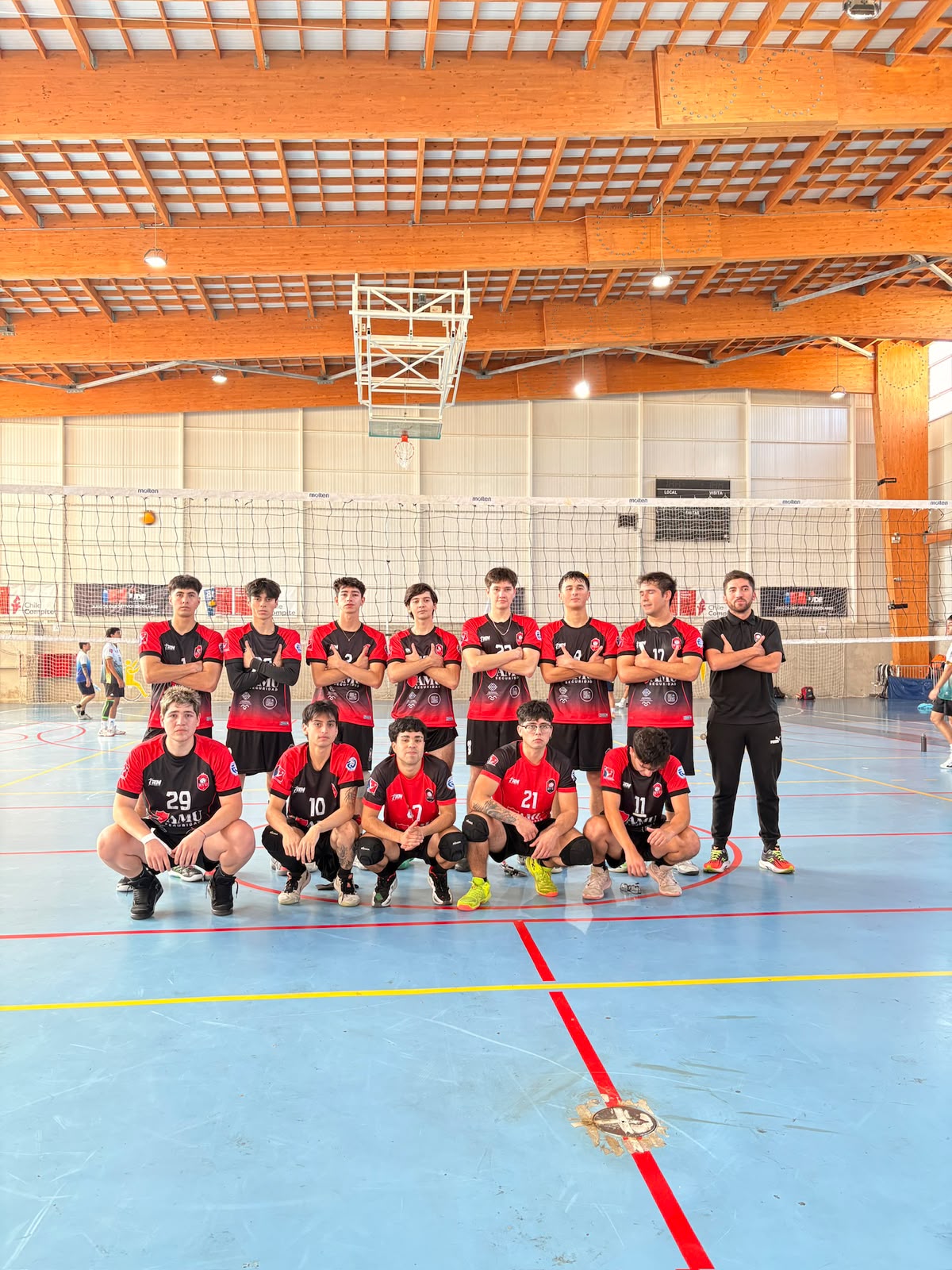 Adulto Varones vs Titanes